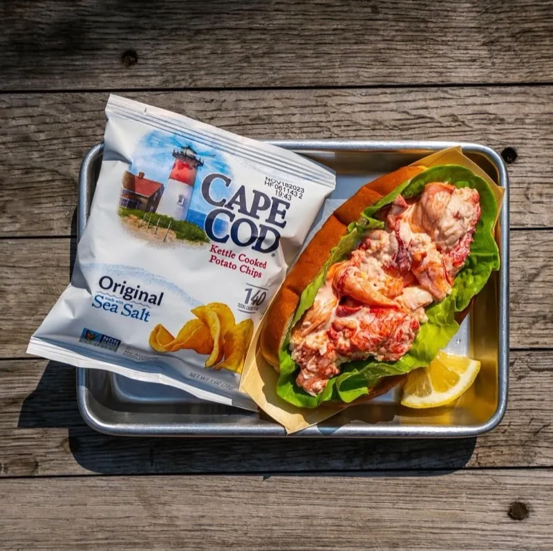 Lobster roll with Cape Cod potato chips